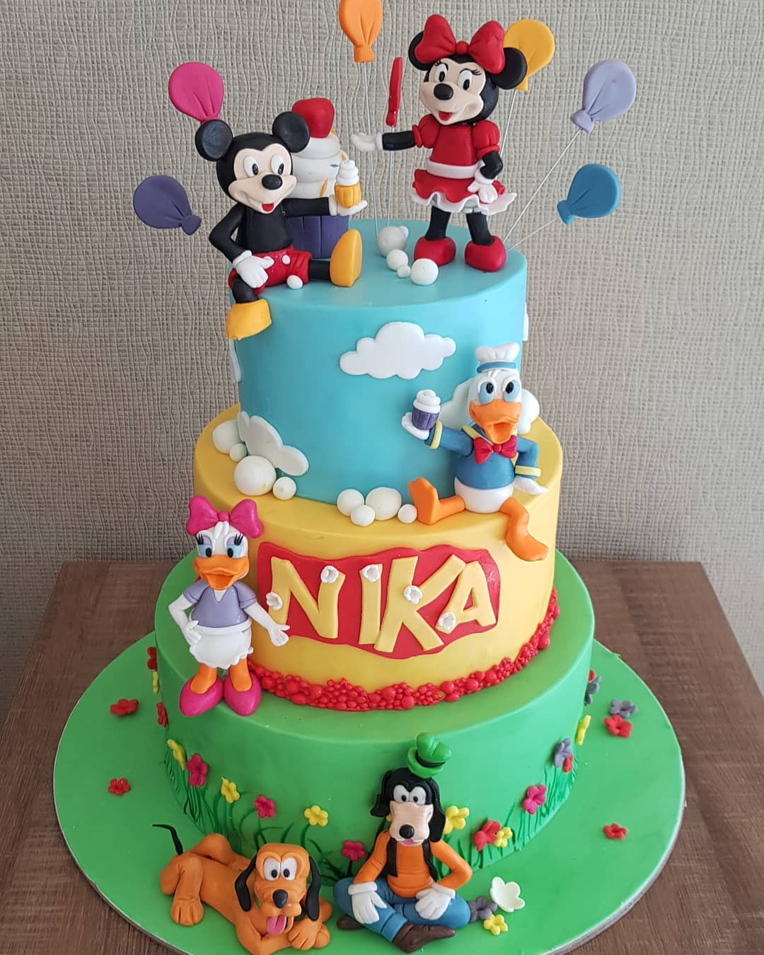 Torta sa Mikijem, Minki, Šiljom i Pajom Patkom